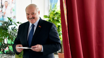 Ahogy kell, 80 százalékkal hatodszor is elnök Lukasenko