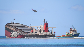Sikerült megállítani az olajszivárgást a Mauritiusnál zátonyra futott teherhajóból