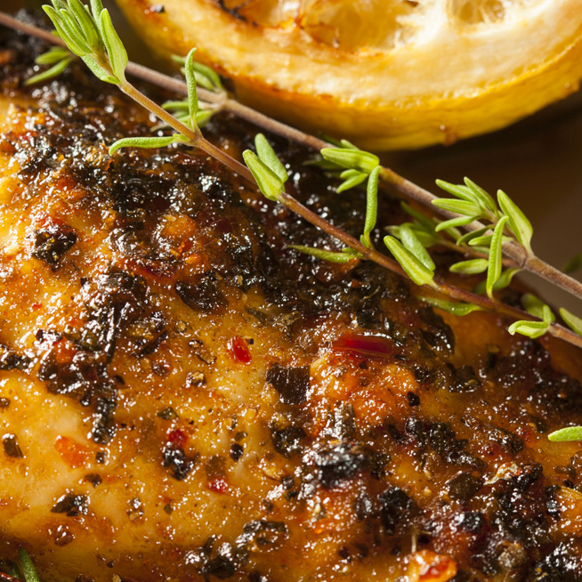 Omlós csirkemell pikáns dijoni mustáros, citromos pácban – Puha és szaftos marad a hús