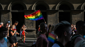 Ősztől az azonos nemű párok is kaphatnak jegyescsomagot Terézvárosban