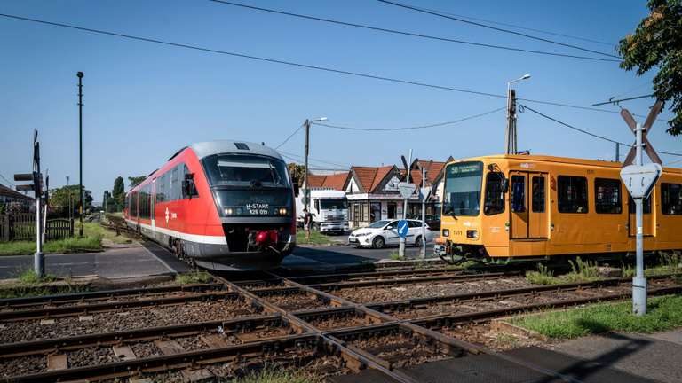 Vitézy: Modernizálják az északi, déli és keleti elővárosi vasutat