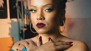 Rihanna újabb hasonmást talált, meg is kérdezte tőle, hol van már az új albuma