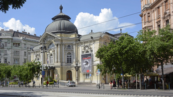 Koronavírus miatt szeptember 4-ig elmarad minden előadás a Vígszínházban és a Pesti Színházban