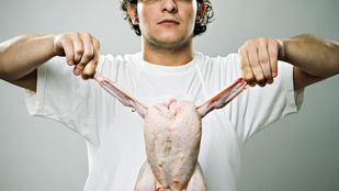 Teszt: itt a legtökéletesebb módszer a csirkehús kiolvasztására!