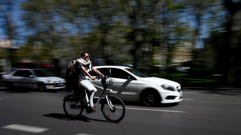 Elektromos kerékpárok – Begurul az állami támogatás vagy inkább toljuk el a biciklit?