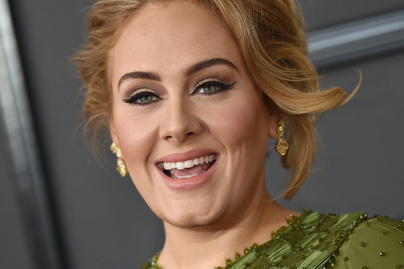 Adele 50 kilót fogyott a sirtfood diétával: mit eszik, és hogy mozog?