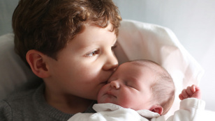 5 + 1 tipp: hogyan készítsd fel az elsőszülöttet a kis testvér érkezésére?