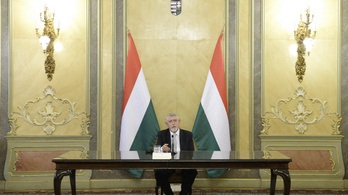 Történelmi hősökké válhatnak a magyar fiatalok, ha otthon maradnak – véli az EMMI miniszter