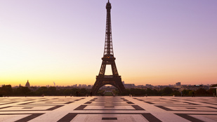 Tényleg 15 centivel magasabb az Eiffel-torony nyáron?