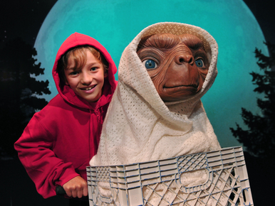 E.T. is viaszszobrot kapott