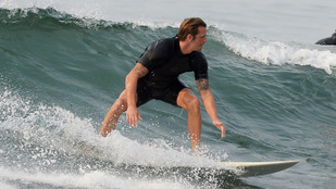 Joel Kinnaman készen áll, hogy szerepet kapjon egy szörfös filmben