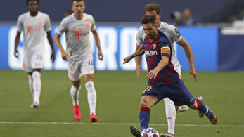 Messi marad a Barcelona csapatkapitánya
