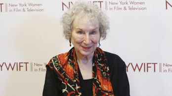 Életműdíjat kap Margaret Atwood