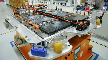 A BMW rákapcsol az akkumulátorgyártásra