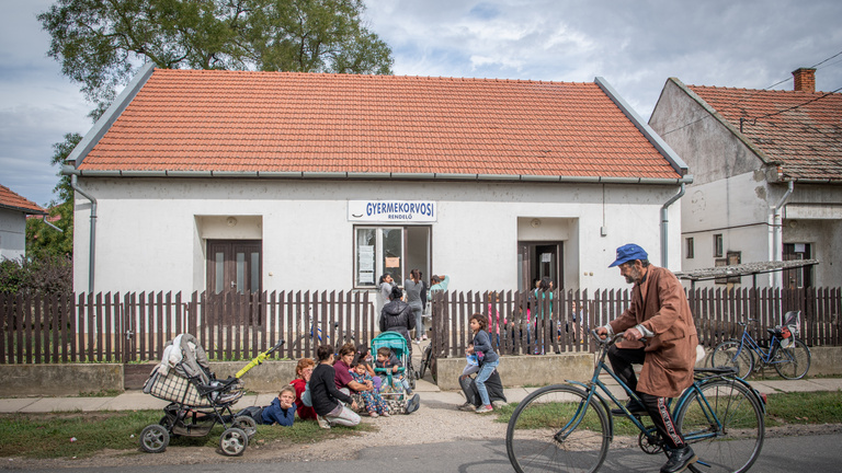 Miért költözik egy budapesti orvos a romák közé gyógyítani?