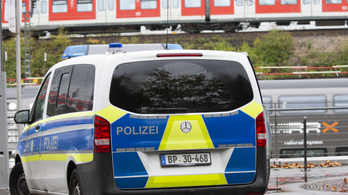 Pokolgépnek látszó tárgyat találtak egy vonaton Kölnben