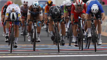Célfotó döntött a Giro negyedik szakaszán