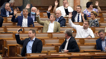 A fideszes vezetők leváltásához akár alkotmányos trükkök is kellhetnek