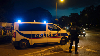Emmanuel Macron: iszlamista terrorista merénylet volt a tanár lefejezése