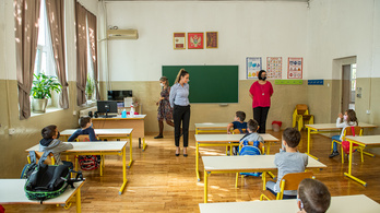 Montenegróban iskolákat zárnak be a járvány miatt