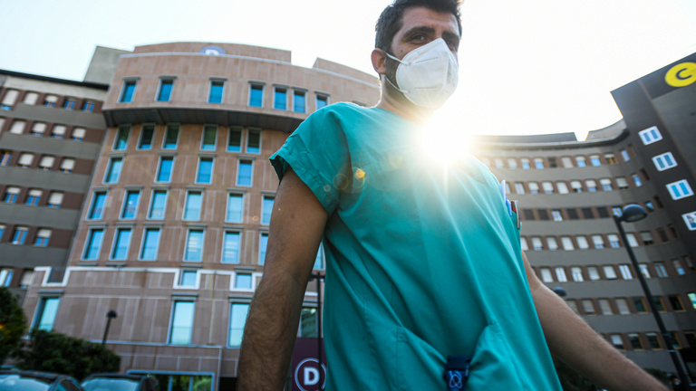 Milánóban csaknem megteltek a kórházak