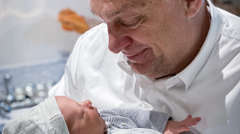 Minden rendben Orbán Viktor unokájával, de nagy feladat vár a nagyszülőkre