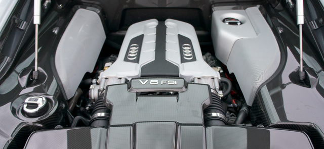 A V8-at sem kell dugdosni, vérbő sportmotor a jobbik fajtából