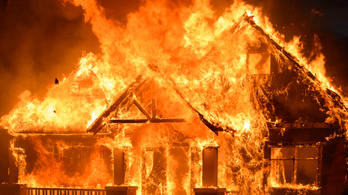 Pusztító szerelem: felgyújtotta volt élettársa házát