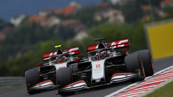 Mindkét pilótáját elküldi szezon végén a Haas F1-es csapata