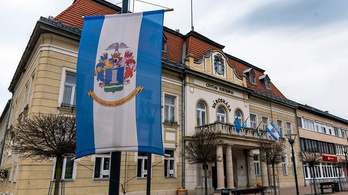Koronavírusos a polgármester, bezár a balassagyarmati városháza