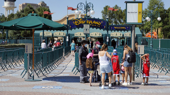 Ismét bezár a francia Disneyland