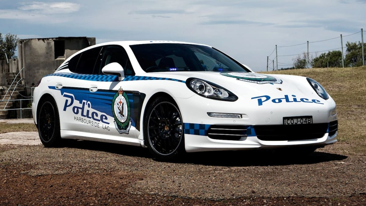 Ugyanezt a cél szolgálta 2013-tól kezdődően egy Porsche Panamera is Ausztráliában, a rendőri munkát akarták vele ösztönözni. Rendezvényeken túl rengeteg iskolába is elvitték.