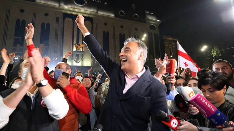 Dől a posztszovjet dominó: utcára megy az ellenzék a grúz választási eredmények miatt