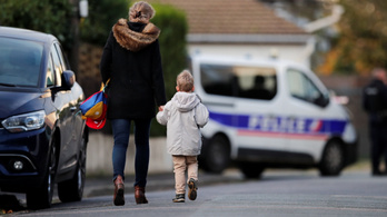 Fokozott terrorkészültség és járványügyi korlátozások mellett nyitottak újra az iskolák Franciaországban