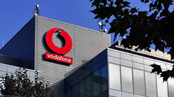 Kistérségi iskoláknak adományozott eszközöket a Vodafone