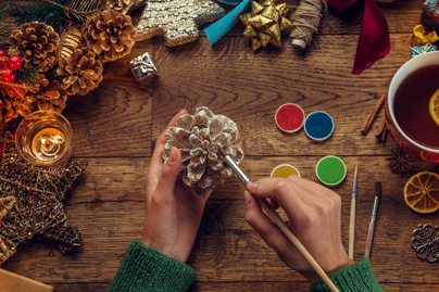 11 gyönyörűséges karácsonyi dekoráció tobozból: mutatósak, mégis egyszerű elkészíteni őket
