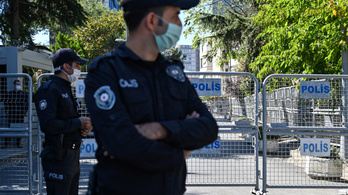 Huszonhat pedagógust vettek őrizetbe a török hatóságok