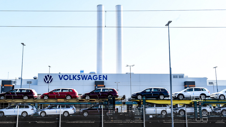 Óriásberuházásra készül a Volkswagen a szomszédban