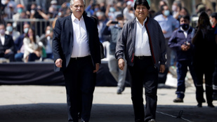 Hazatért a száműzetésből az egykori bolíviai elnök, Evo Morales