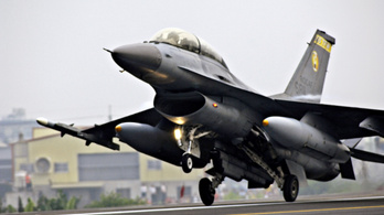 Eltűnt egy F-16-os repülőgép Tajvanon