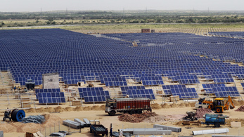 Több mint 16 ezer focipályányi területet foglal majd el a világ legnagyobb naperőműve