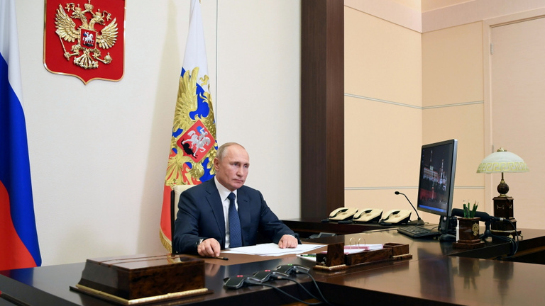 Vlagyimir Putyin: Nagyon súlyos a helyzet néhány orosz régióban
