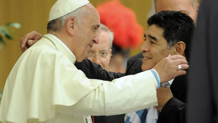 Imába foglalta Maradona nevét Ferenc pápa