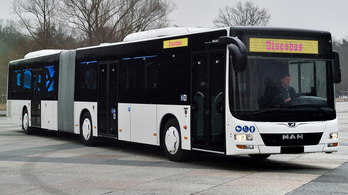 Összesen 40 milliárd forintért vásárol új csuklós buszokat a Volánbusz