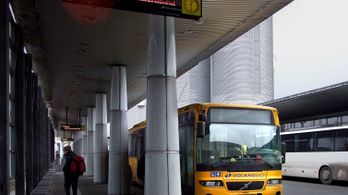 Decembertől sokfelé már nem lehet jegyet venni az autóbusz-vezetőktől