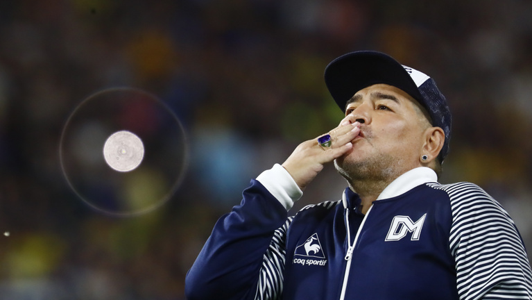 Indul a harc Maradona örökségéért