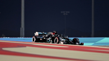 Lewis Hamilton pályarekorddal szerezte meg a pole pozíciót Bahreinben