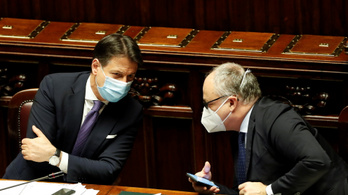 A járvány elleni küzdelem részeként átalakítják az olasz kormányt