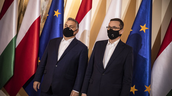 Orbán Viktor misével kezdte a reggelt Varsóban