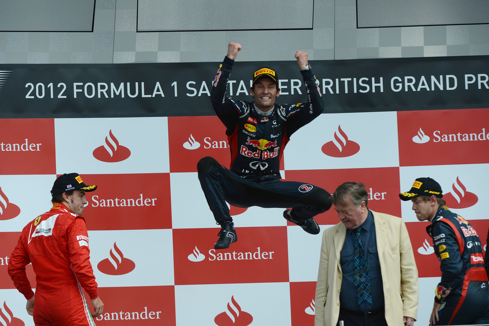 A világbajnokságot vezető Alonsót 13 pontra közelítette meg a Red Bull-pilóta Mark Webber Angliában. Az ausztrál a verseny hajrájában előzte meg a ferrarist, a harmadik helyen Vettel ért célba. 